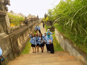 Study Wilayah Mahasiswa Jurusan Bina Wisata ke Bali 2015