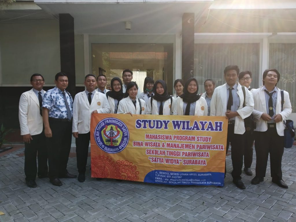 Gallery Kunjungan Study Excourse Mahasiswa Program Studi Bina Wisata Semester I di Balai Karantina Surabaya
